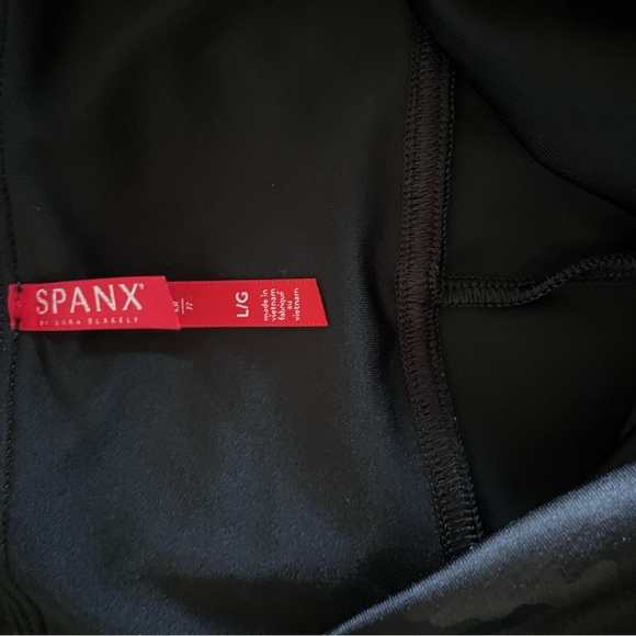 Spanx EcoCare seamless leggings in black camo - Picture 4 of 5